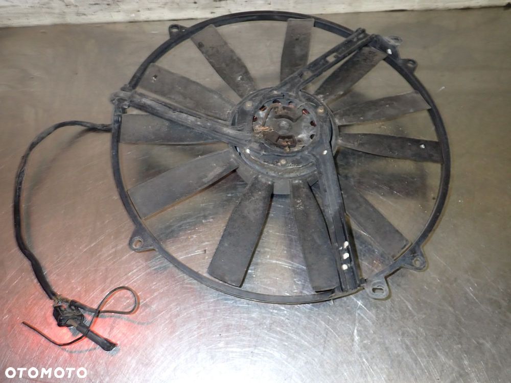 WENTYLATOR CHŁODNICY MERCEDES - BENZ W124 E300 2.3 0130703233 - 3