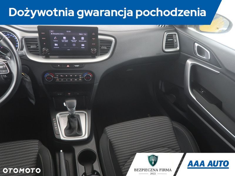 Kia XCeed - 10