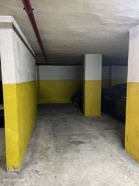 Lugar de garagem pequeno . Prelada - Grande imagem: 3/4