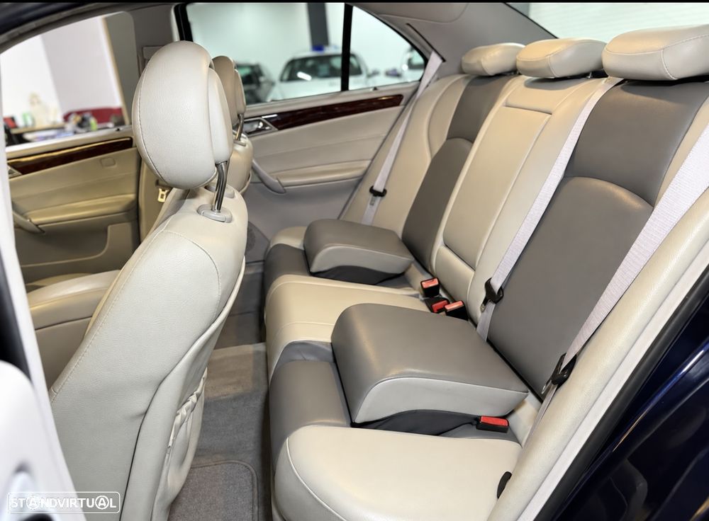 Mercedes-Benz C 220 CDi Avantgarde - 11