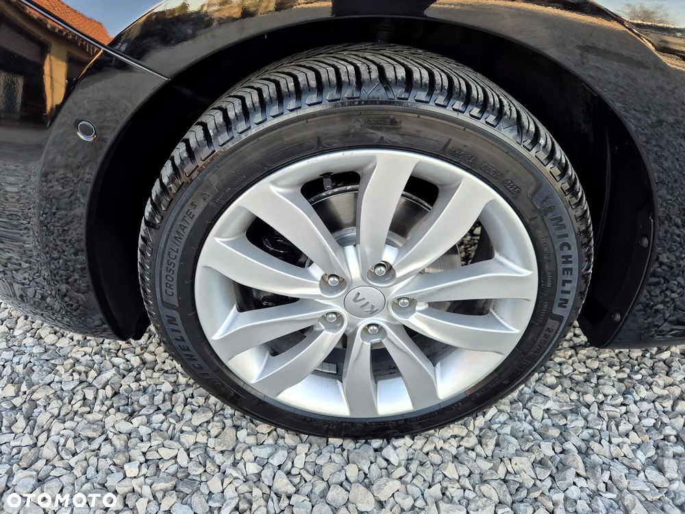 Kia Carens 2.0 GDI Edition 7 - 11