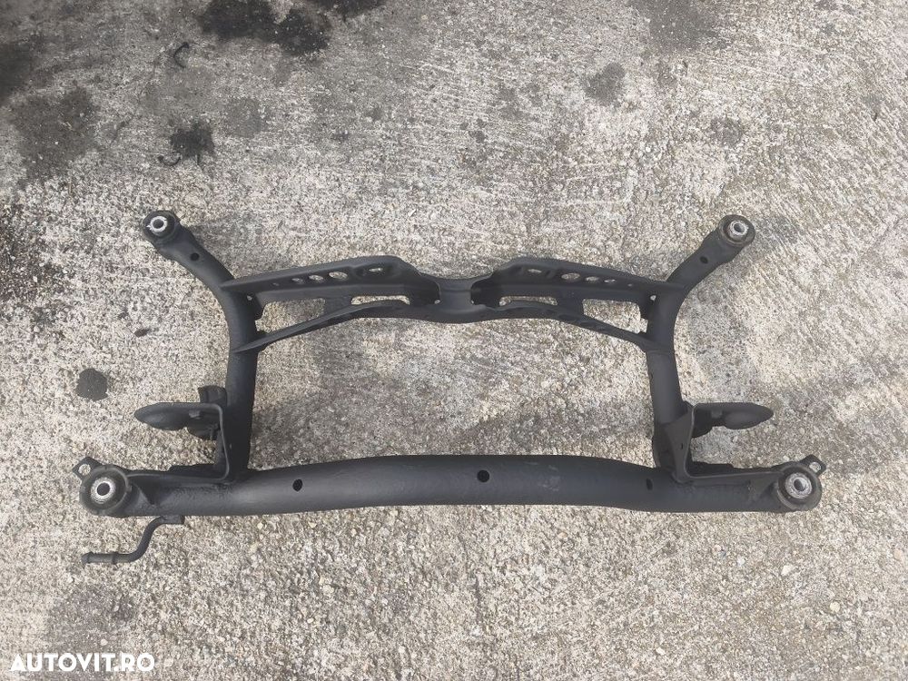 Punte spate Volkswagen Passat B6/ jug cadru spate Volkswagen Passat B6 - 1