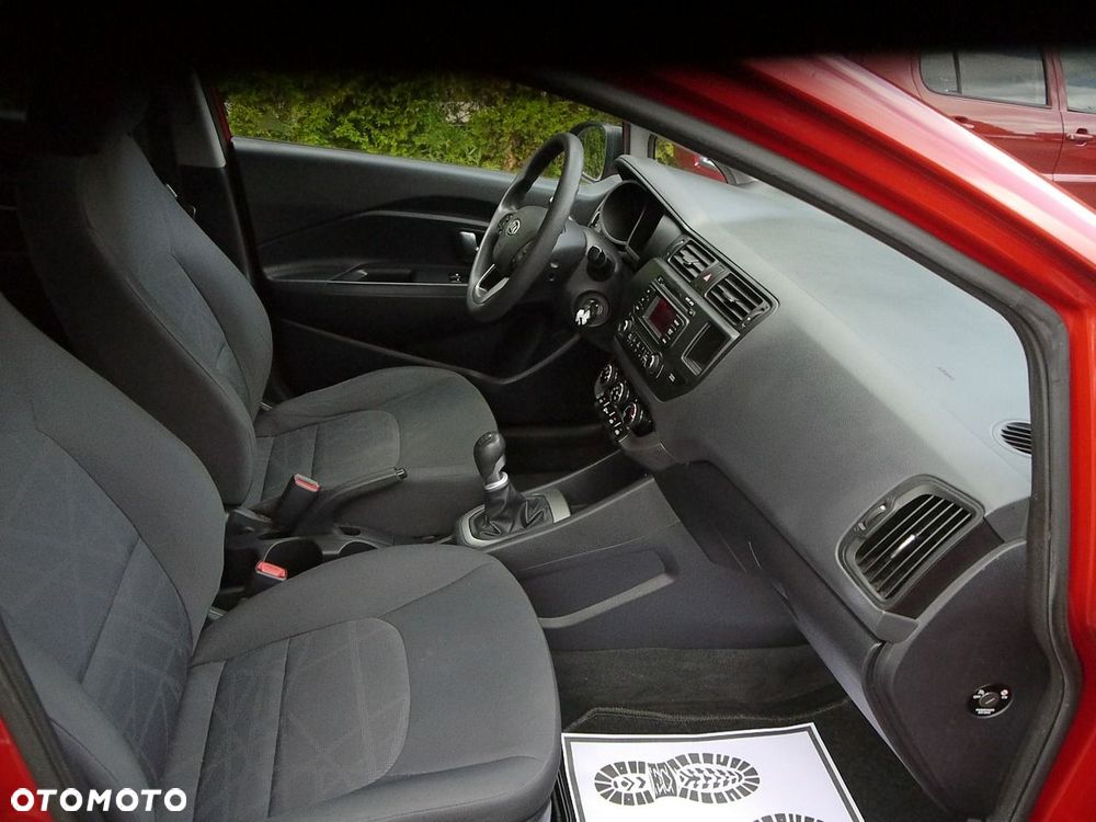 Kia Rio 1.4 L - 28