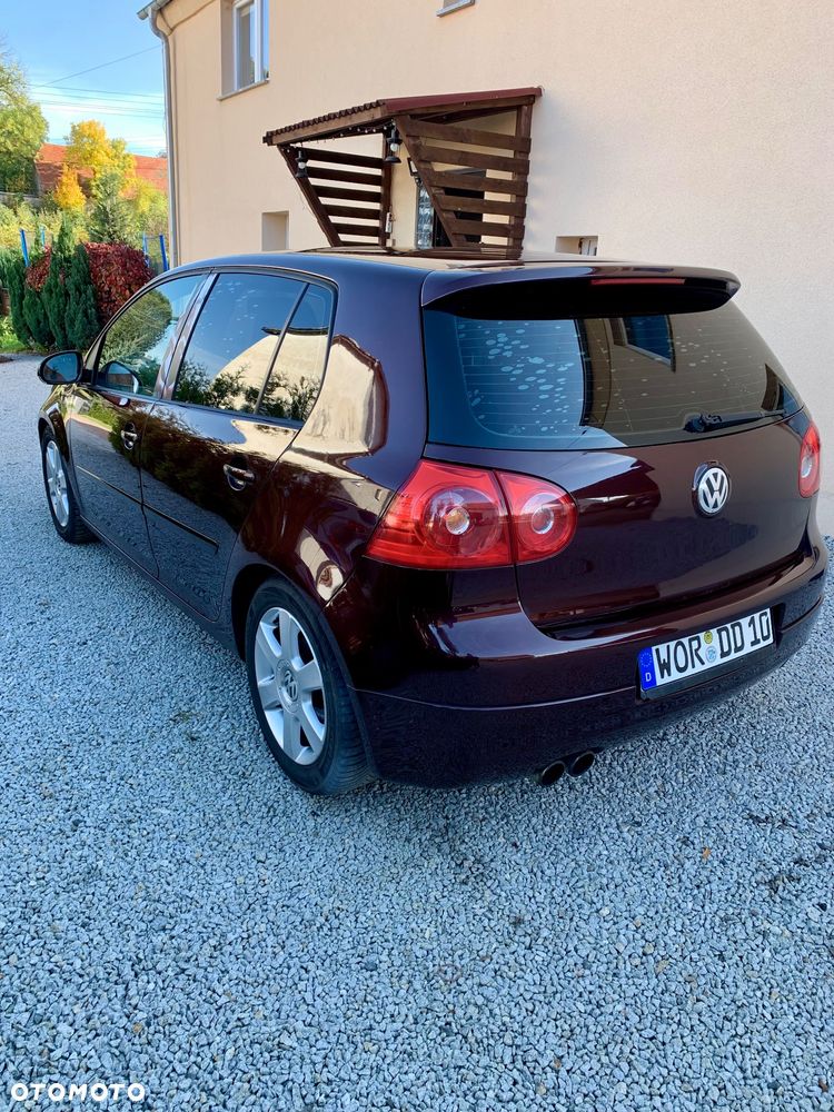 Volkswagen Golf 2.0 FSI Individual - 11