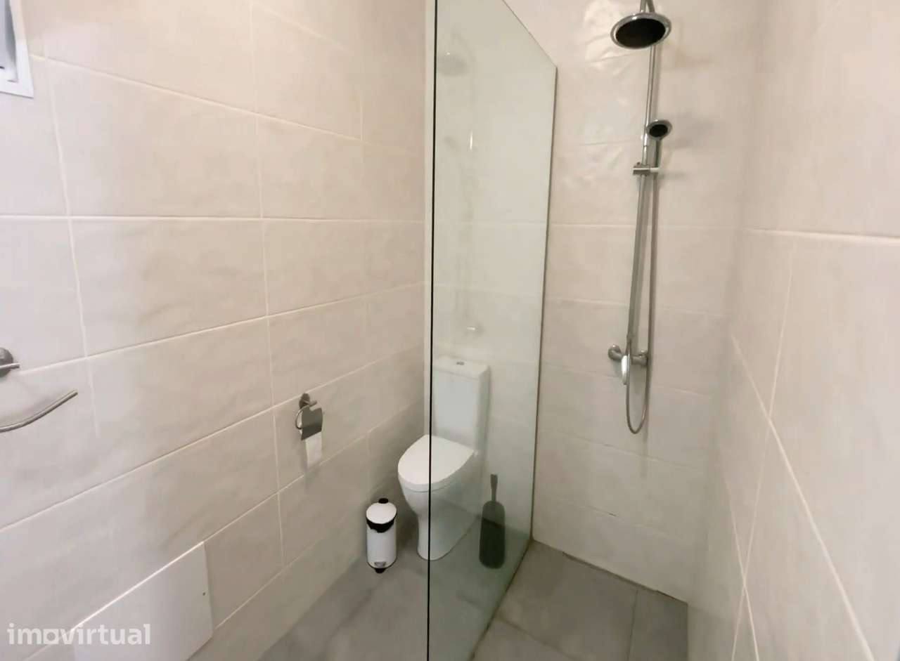 Apartamento T0 em Alvalade - Grande imagem: 2/12