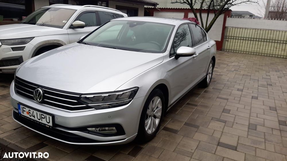 Volkswagen Passat 1.6 TDI DSG Comfortline - 1