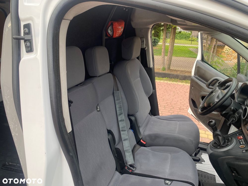 Peugeot PARTNER 1.6HDI 3-osobowy zakupiony w slonie w Rzeszowie - 27