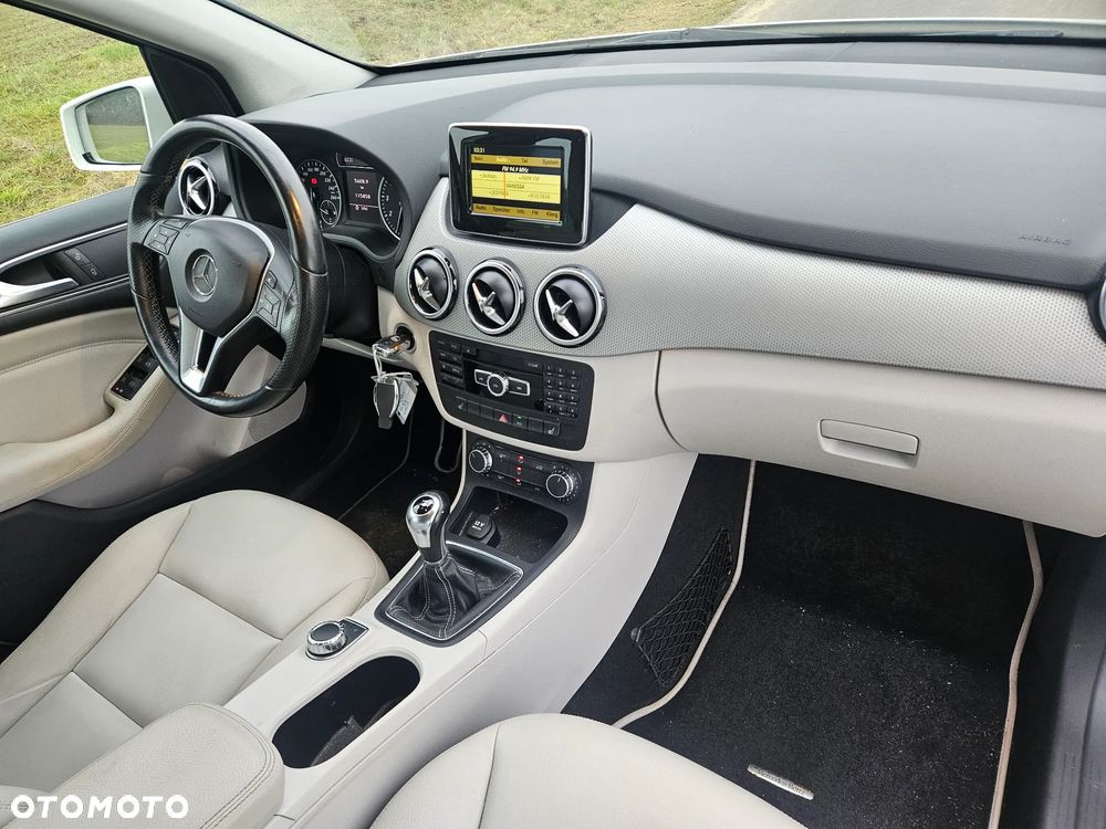 Mercedes-Benz Klasa B 180 BlueEFFICIENCY Edition Style - 21
