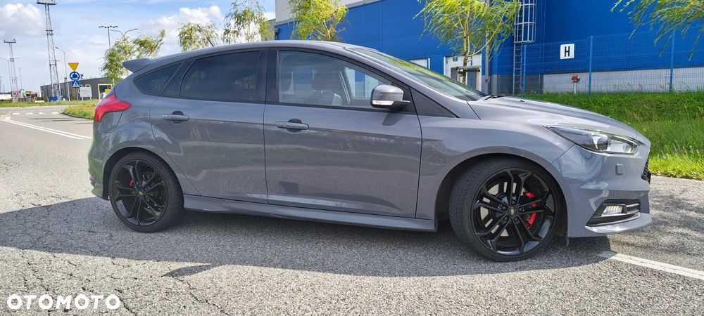 Ford Focus 2.0 TDCi ST-2 - 2