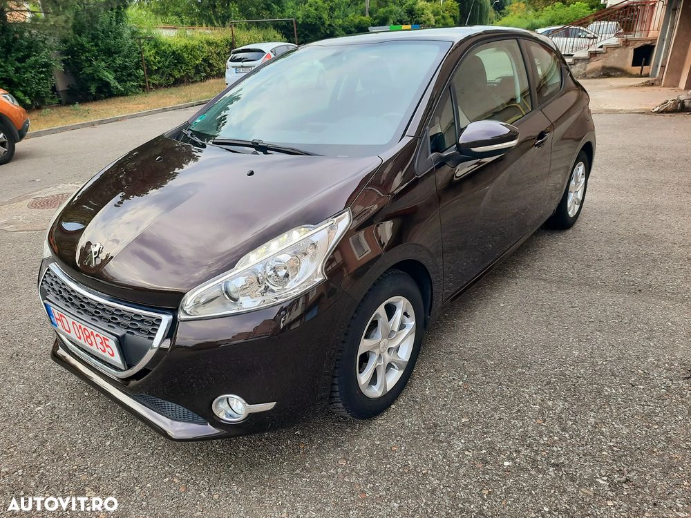 Peugeot 208 PureTech 82 Start & Stop Tech Edition - 1