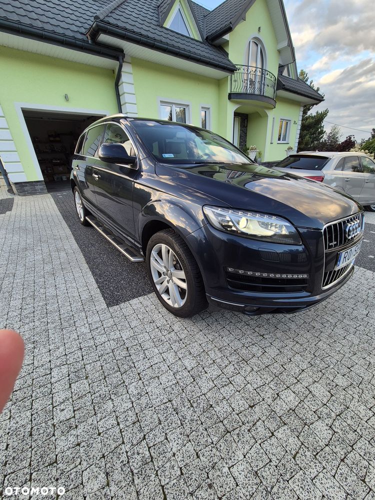 Audi Q7 2011 photo 2