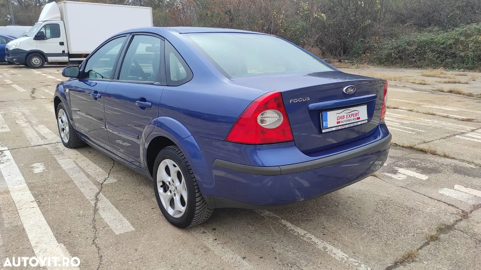 Ford Focus 1.6i Trend - 8