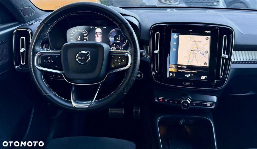 Volvo XC 40 T5 Plug-In Hybrid R-Design - 16