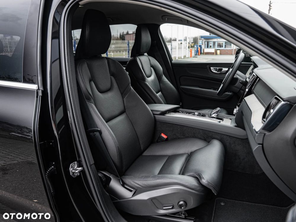 Volvo XC 60 B5 D AWD Geartronic Inscription - 25