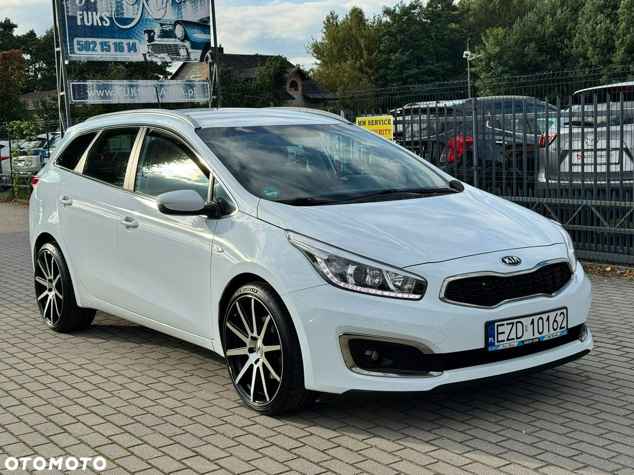 Kia Ceed - 8