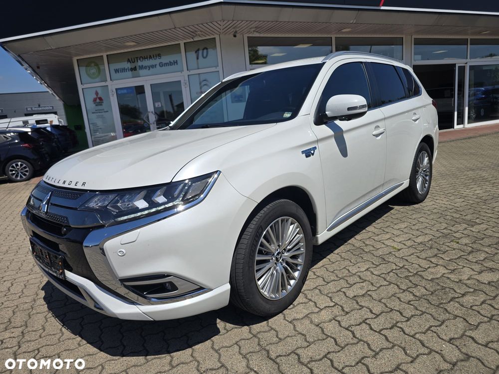 Mitsubishi Outlander 2.4 4WD Top - 4