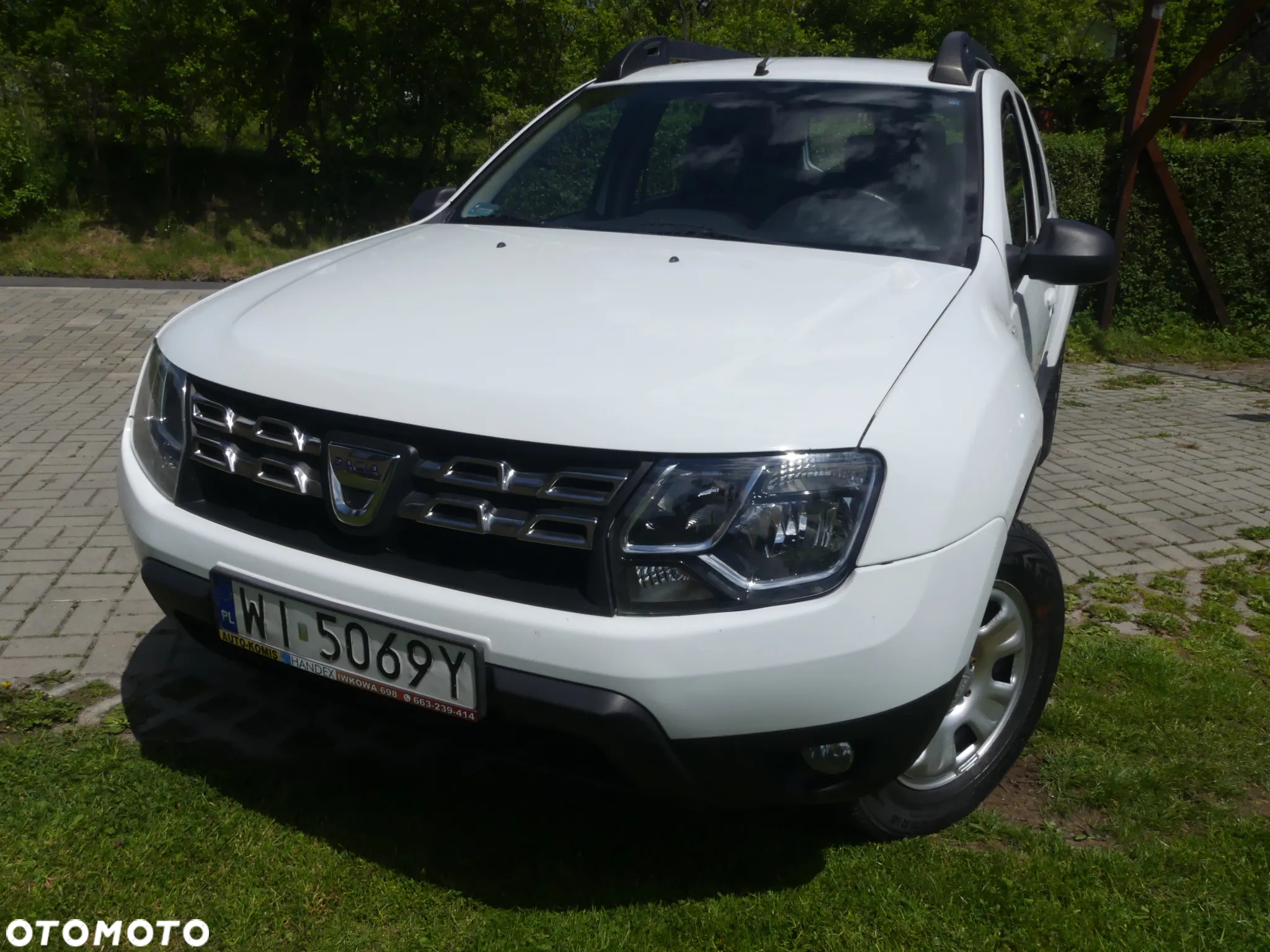 Dacia Duster 1.6 Laureate 4x4 - 10