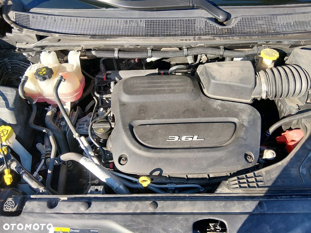 Chrysler Pacifica - 18
