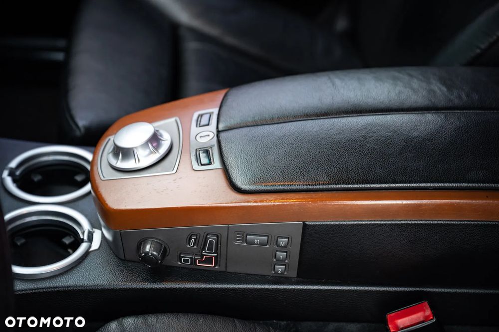 BMW Seria 7 735i - 16