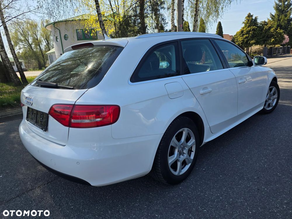 Audi A4 Avant 2.0 TDI DPF multitronic Attraction - 4