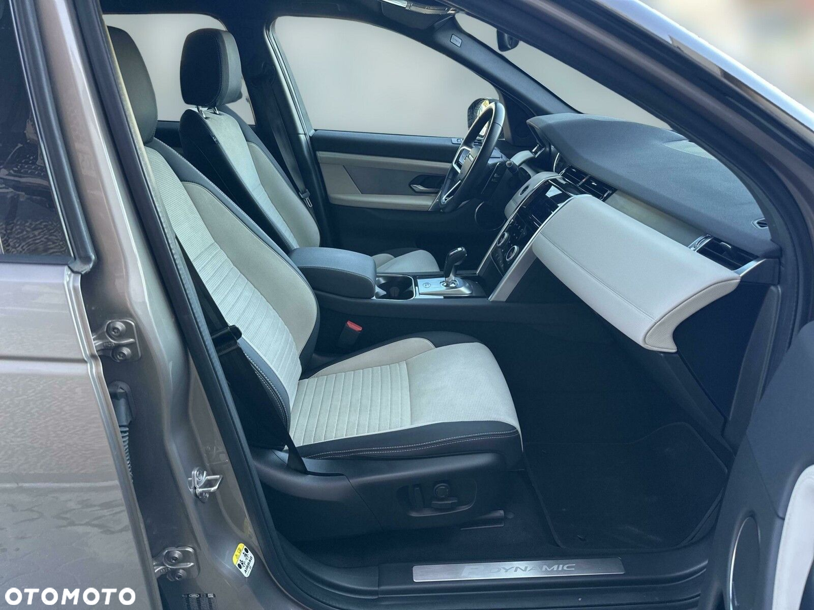 Land Rover Discovery Sport - 10