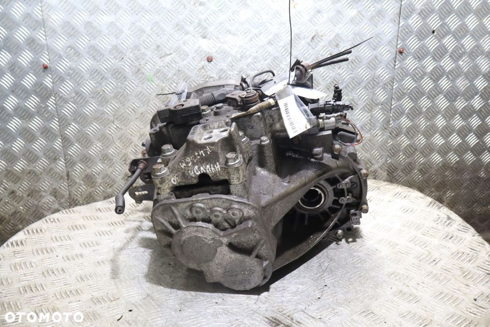 SKRZYNIA BIEGÓW 5 BIEGOWA HYUNDAI I30 I 1.6CRDI - 2