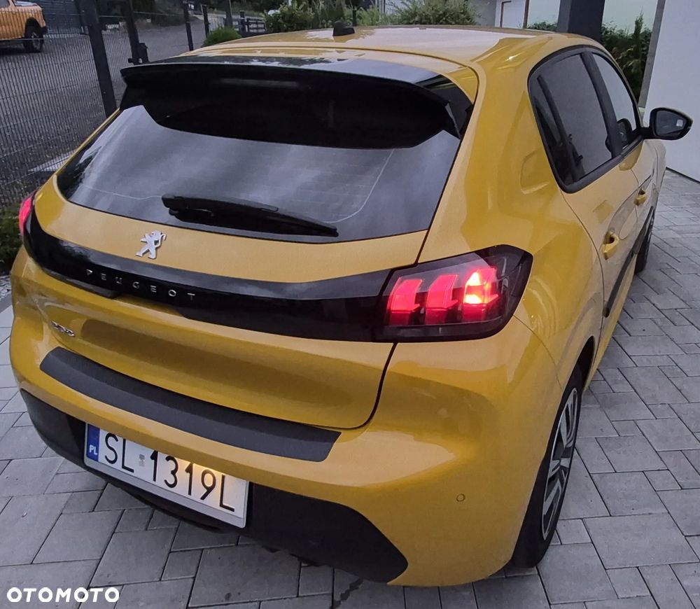 Peugeot 208 - 13