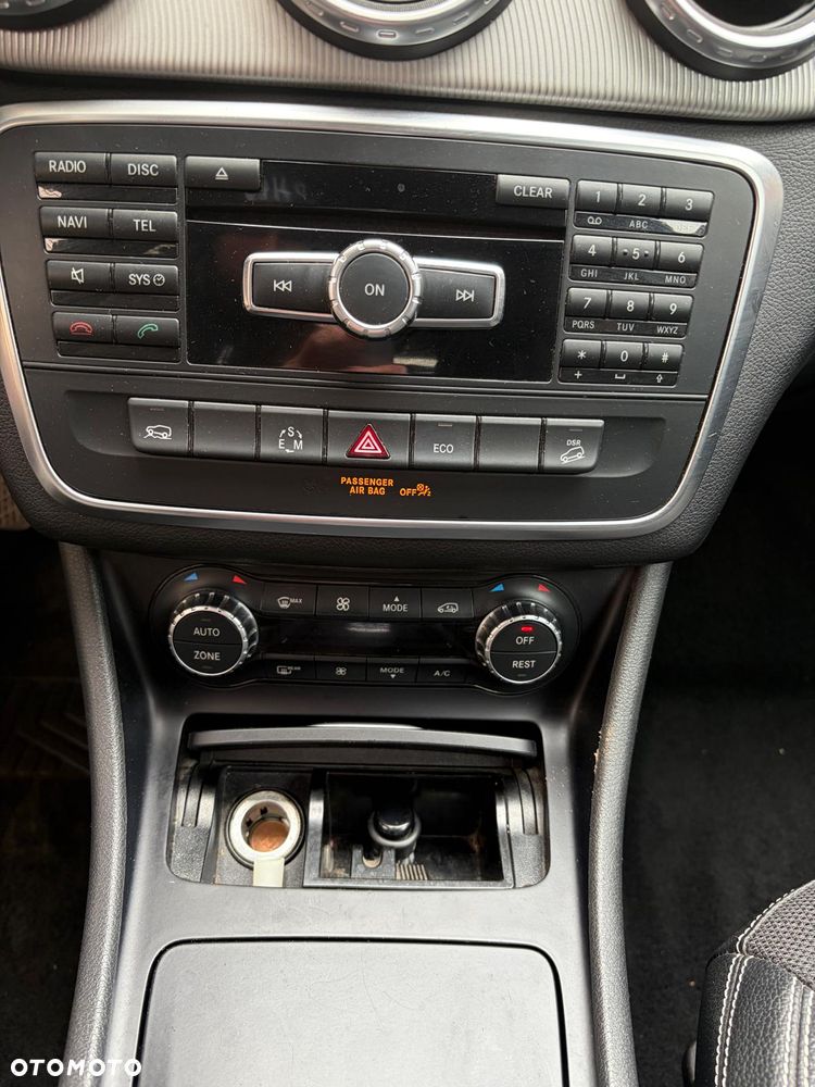 Mercedes-Benz GLA - 26