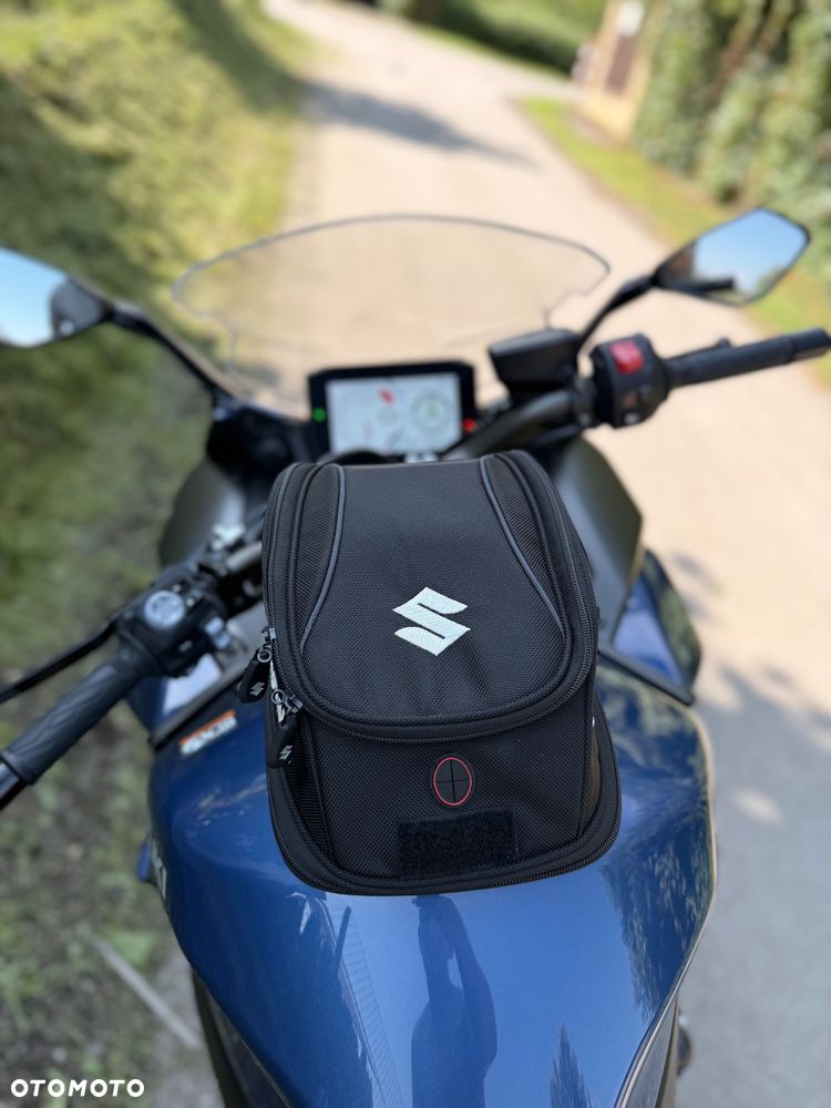 Suzuki GSX 1000 - 4