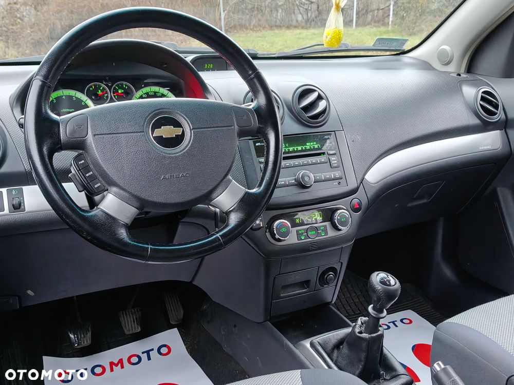 Chevrolet Aveo 1.4 LT - 16