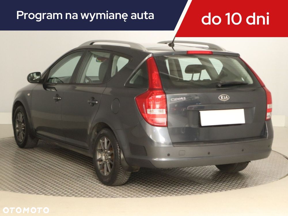 Kia Ceed - 6