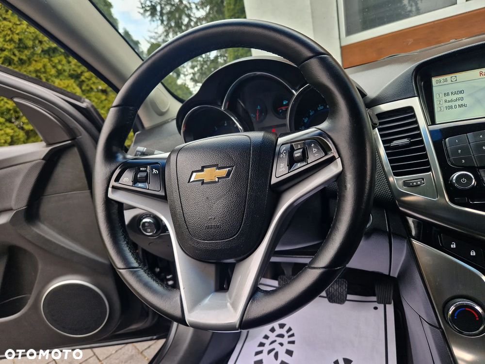 Chevrolet Cruze - 32