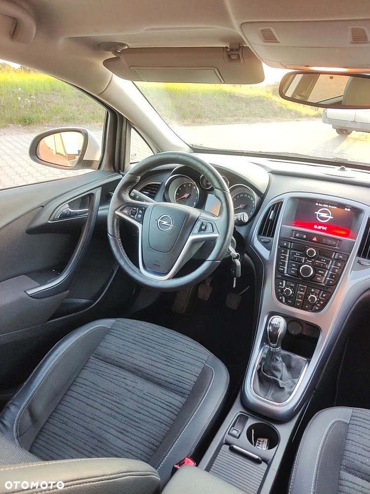 Opel Astra 1.4 T Cosmo EU6 - 7