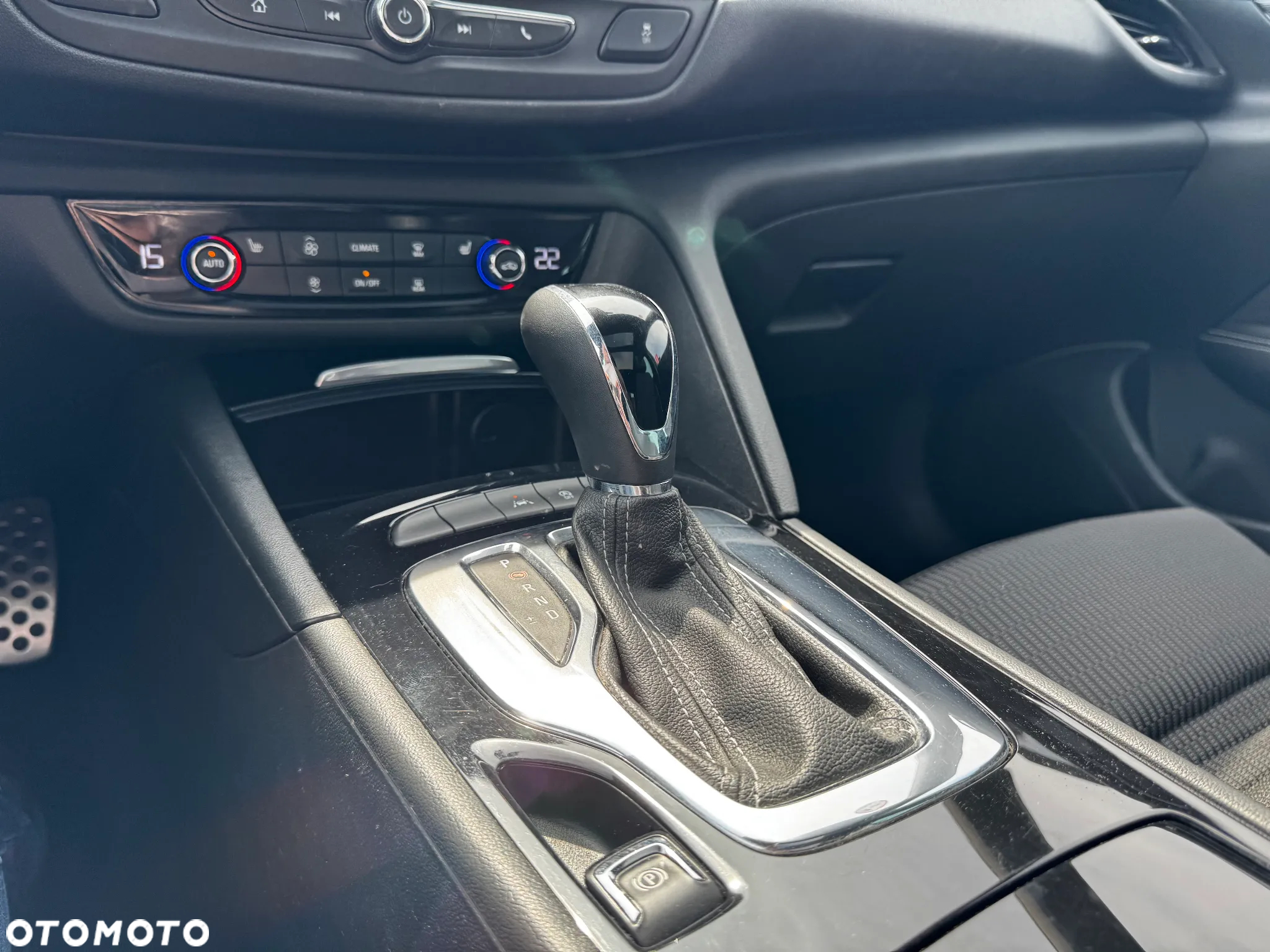 Opel Insignia CT 2.0 CDTI Exclusive S&S - 33