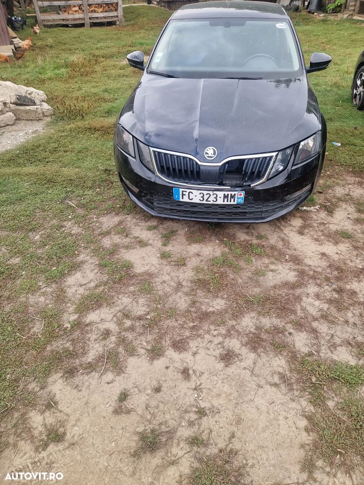 Skoda Octavia 1.6 TDI DSG Ambition - 11