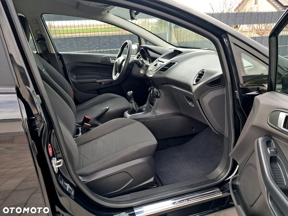 Ford Fiesta 1.0 Celebration - 15