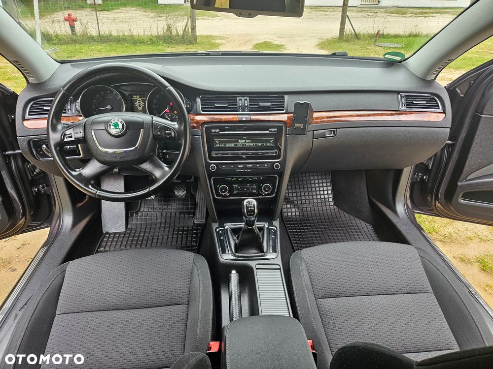 Skoda Superb 2.0 TDI 4x4 Elegance - 8