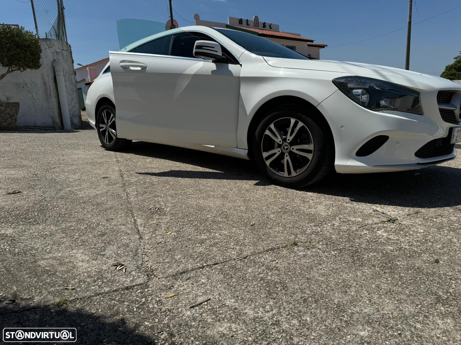 Mercedes-Benz CLA 180 d Shooting Brake - 5
