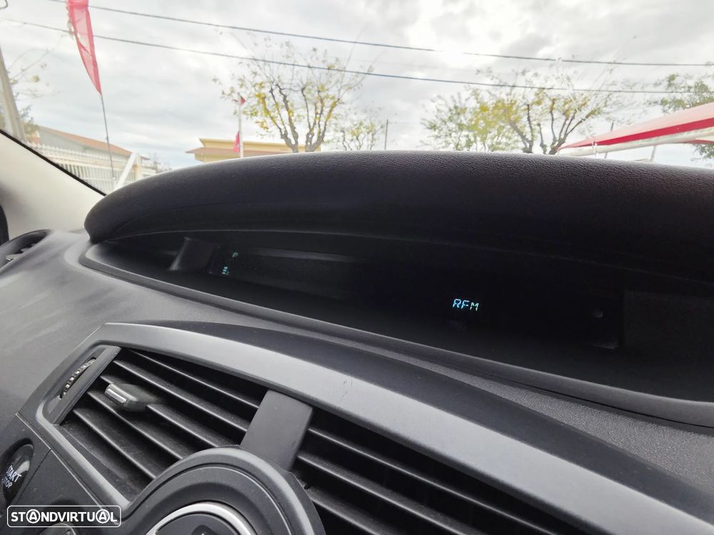 Renault Scénic 1.5 dCi Conquest - 9