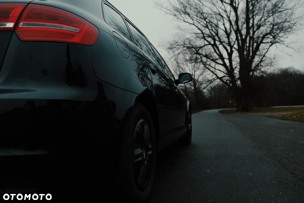 Audi A3 Sportback 1.4 TFSI S line Sportpaket (plus) - 24