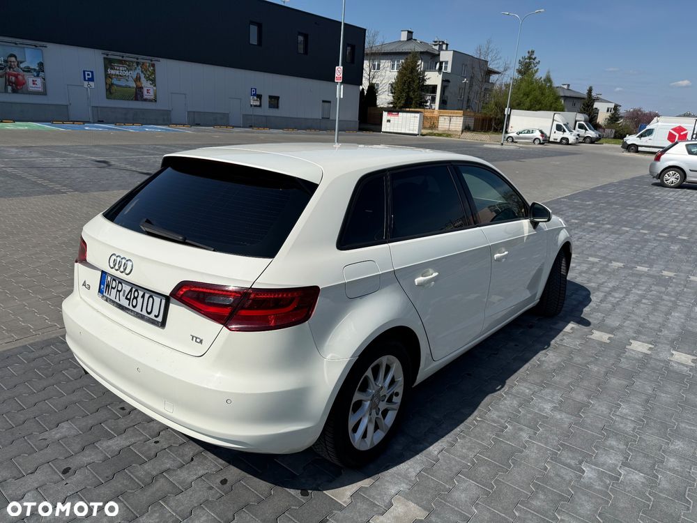 Audi A3 Sportback 2.0 TDI S tronic Ambiente - 3