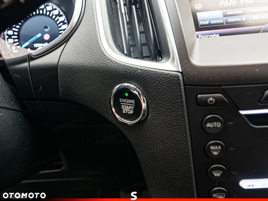 Ford S-Max - 17