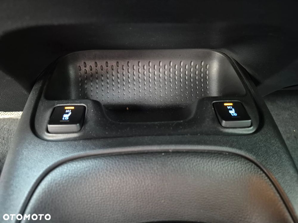 Toyota Corolla 1.8 Hybrid Comfort - 18