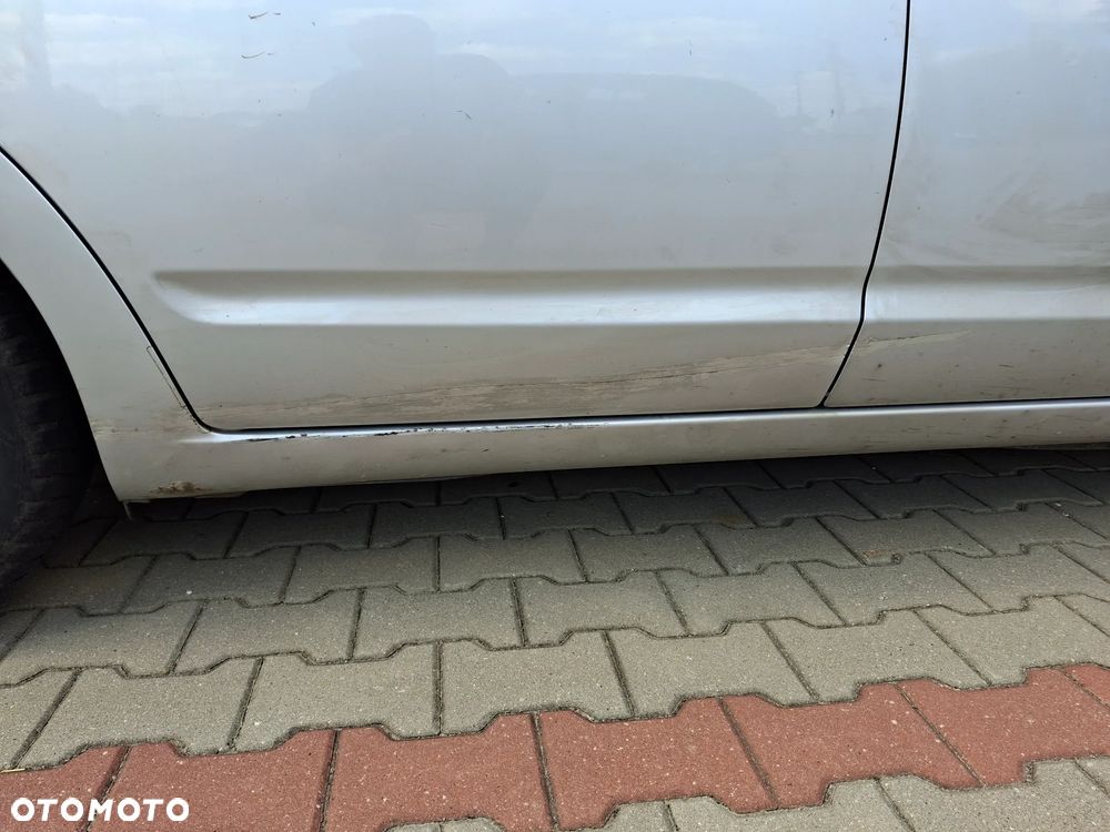 Toyota Prius - 2