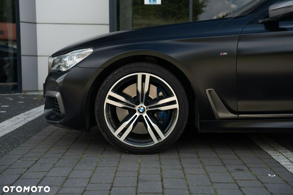 BMW Seria 7 M760Li xDrive - 19