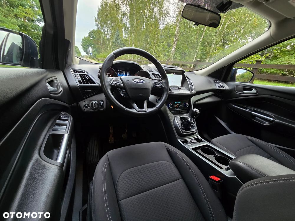 Ford Kuga 1.5 EcoBoost 2x4 Titanium - 32
