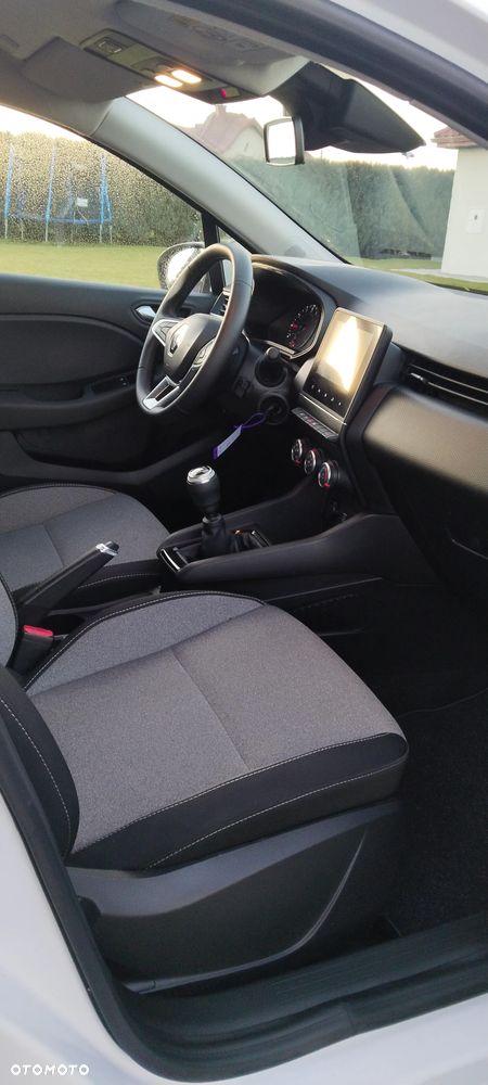 Renault Clio TCe 90 TECHNO - 9