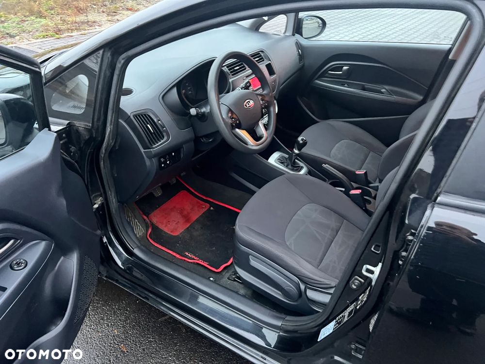 Kia Rio 1.2 Attract - 28