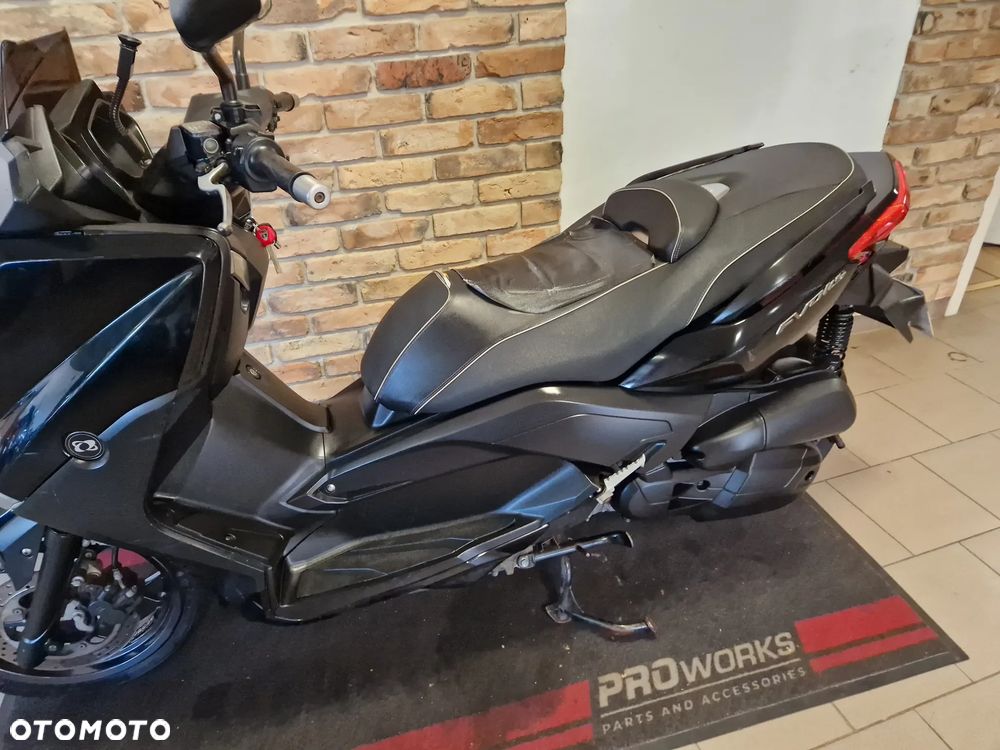 Yamaha X-max - 12