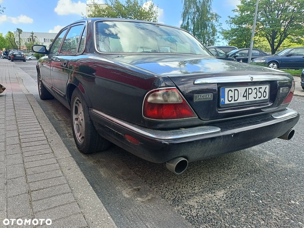 Jaguar XJ - 29